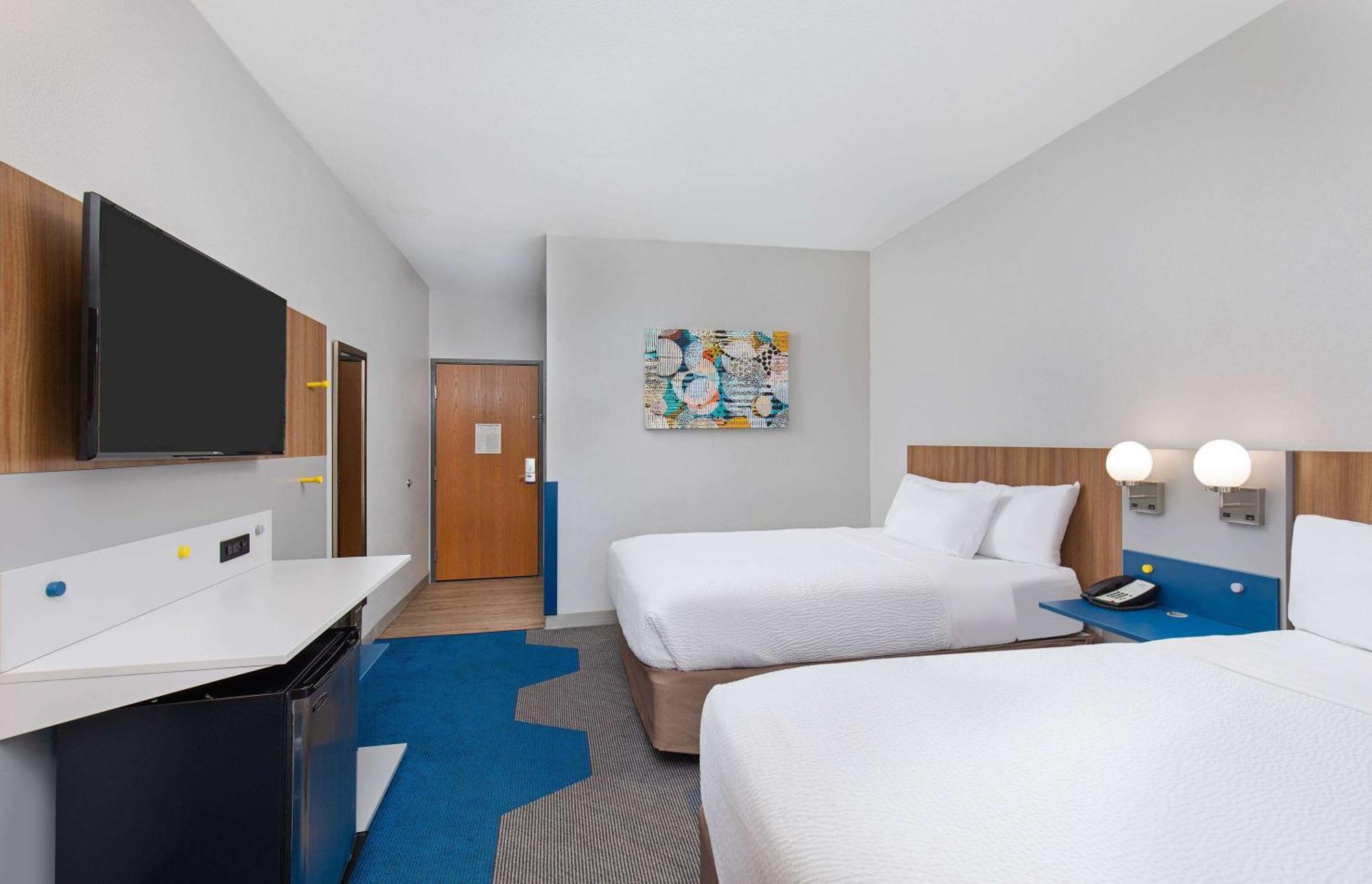 Microtel Inn And Suites By Wyndham Opelika Esterno foto