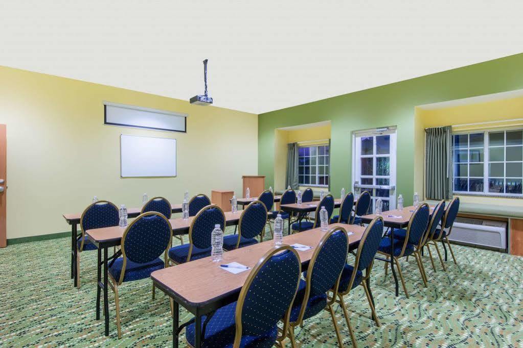 Microtel Inn And Suites By Wyndham Opelika Esterno foto